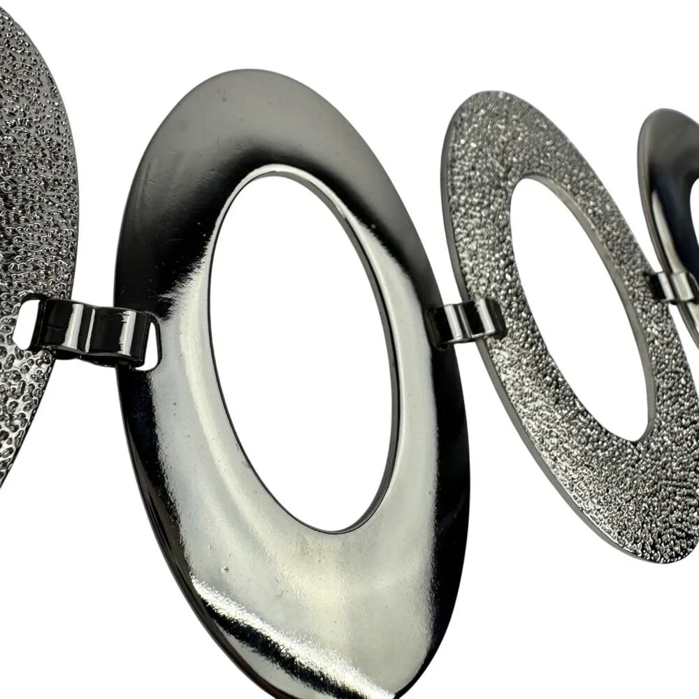 Vintage 1980s Silver-Tone Oval Link Statement Belt With Textured & Smooth Finish